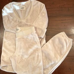 Small Ugg pajamas